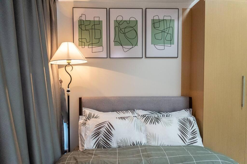 A2J Luxury 2Br Bgc Uptown Suite Near Uptown Mall Manila Esterno foto