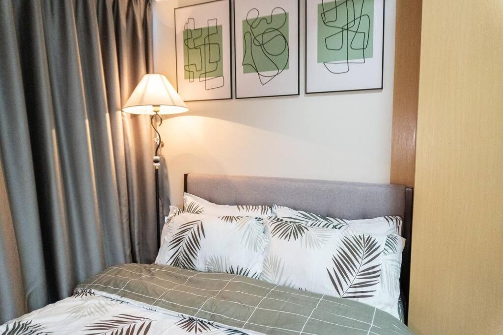 A2J Luxury 2Br Bgc Uptown Suite Near Uptown Mall Manila Esterno foto